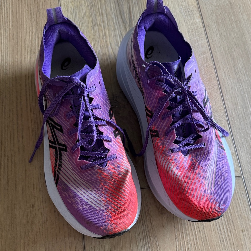 ASICS Megablast - Picture 3 of 5